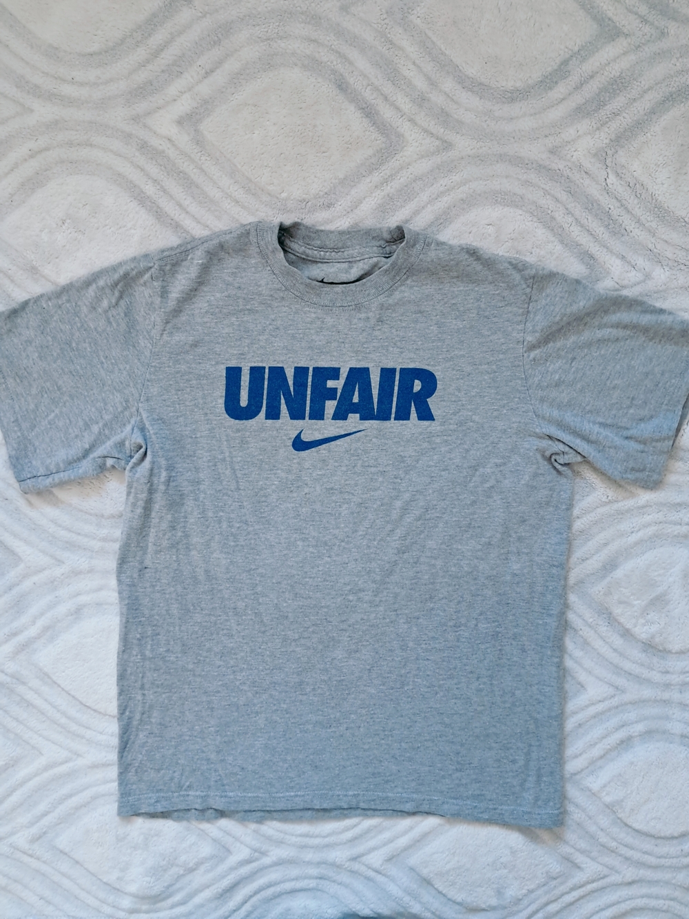 UNFAIR Nike Logo Grey Graphic Tee